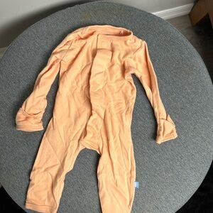 Simply onesie with magnetic buttons